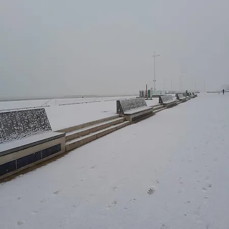 Maison De Ville Restylee Avec Jardin, Proche Gare Dunkirk Esterno foto